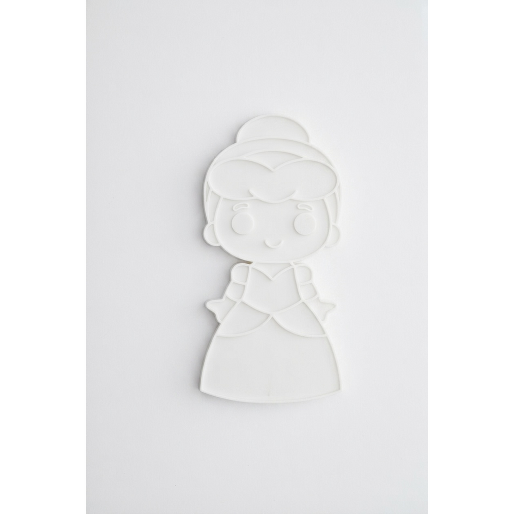 Unpainted 3D princess figure