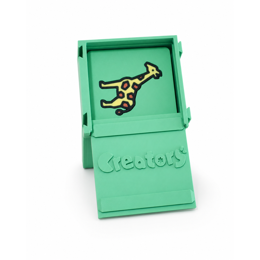 Safari Discovery 3D Puzzle in open storage case
